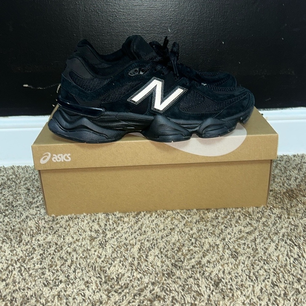 New Balance 9060 triple black suede